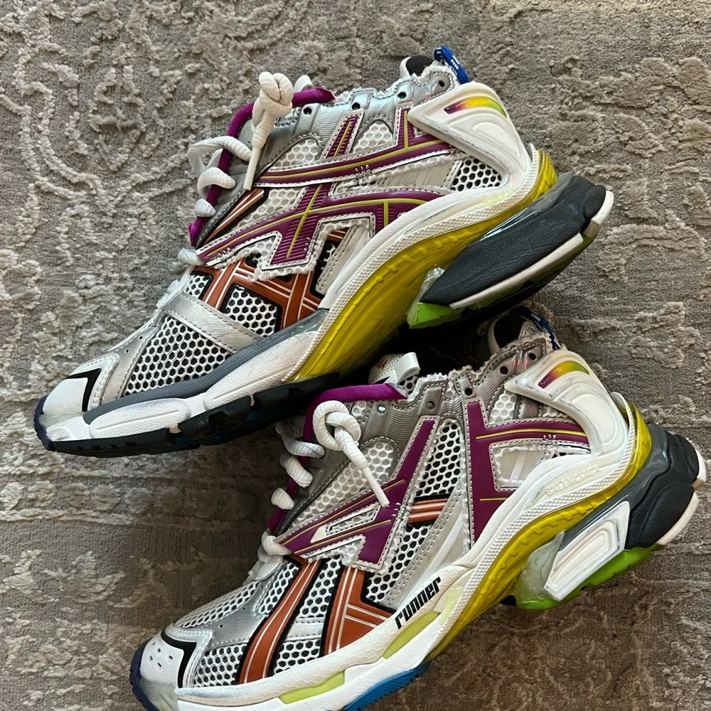 AUTHENTIC BALENCIAGA RUNNER🌈 - Picture 4 of 6